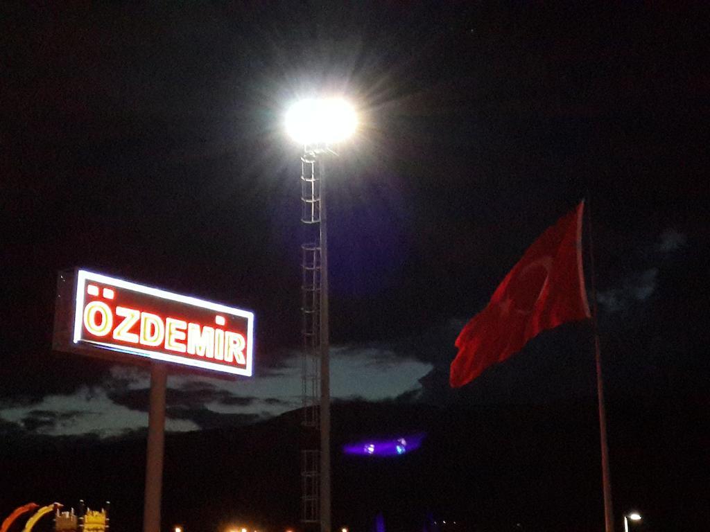 Ozdemir Hotel Pamukova ภายนอก รูปภาพ